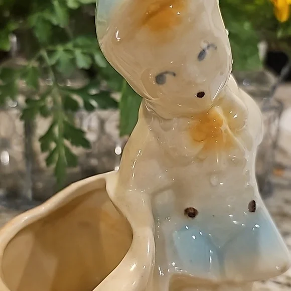 4 for$25! Vintage Shawnee Pottery Dutch Boy Basket Planter Vase USA 533 Pot - Picture 2 of 5